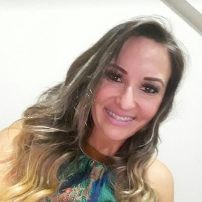 Gaúcha, Gremista, Fisioterapeuta, Graduanda em Terapia Manual e Especialista em Pilates!
Vida que é minha só pra meu Consumo!