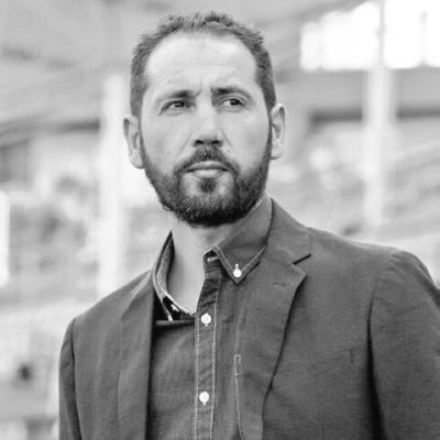 Entrenador de fútbol profesional | Perfil oficial.
