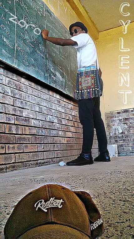 FlackoFixane's profile picture. Wait.........