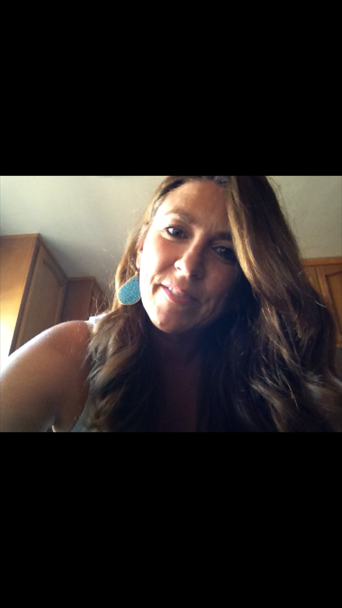 mom
wannabe hippie
neo-soul lover
sports fanatic
bleeding heart
pretend wine connoisseur