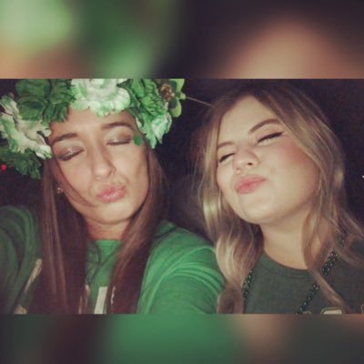 halledomyhairy's profile picture. 