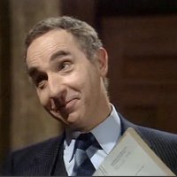 Sir Humphrey Appleby(@YesSirHumphrey) 's Twitter Profile Photo