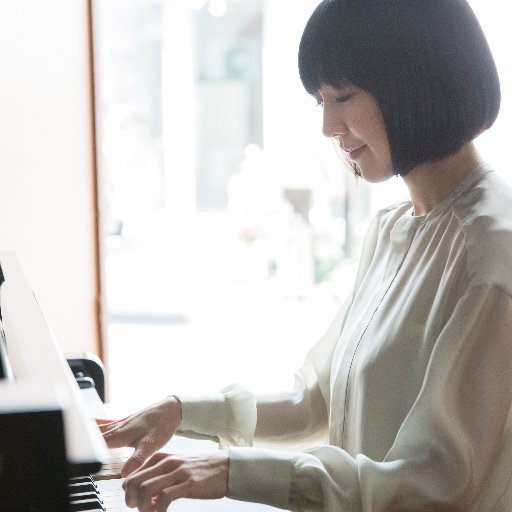 平井真美子  officialさんのプロフィール画像