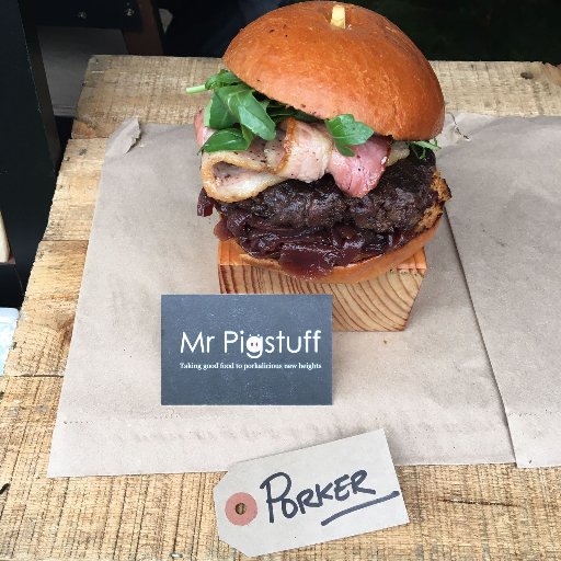 Our chef created street food is some of the best in London. Corporate, casual or private, we can cook anywhere and are happy to travel.