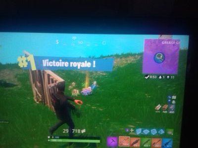 Je suis sur xbox one s je joue à fortnite,ww2 et plein d'autre jeu si on peut le dire