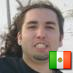 Tengo el pelo largo y de seguro también traigo navajas, desarrollo software. Futuro supervillano de Bollywood. He dejado atrás las discusiones con pendejos.
