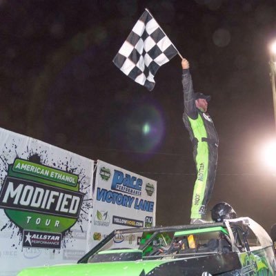 Lakeshore Custom Suspension specializes in dirt track suspension.