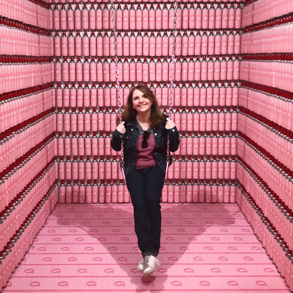 Book lover, tv-shows addict, indie rock fan, photography enthusiast, blogger (Fr). Belgian girl back in Belgium after years abroad.