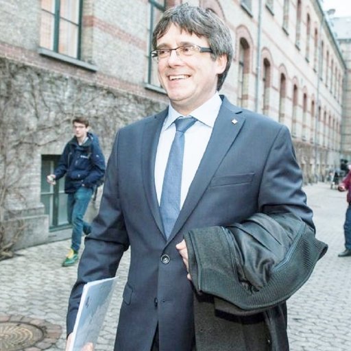 Acción Democrática es a diferencia de Voluntad Popular y Primero Justicia un partido serio que muchas cosas ha hecho por nuestra patria y que solita le va mejor