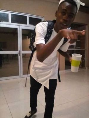 cotta_fessie's profile picture. I need to keep the tunnel of my ears clear coz there's where the lies go...