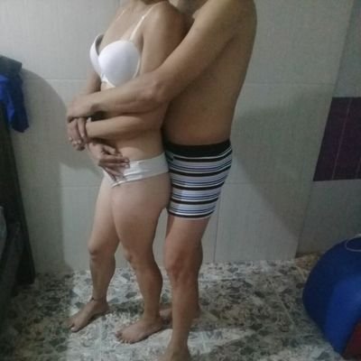 pareja agradable con ganas de iniciar en el mundo sw queremos conocer alguna pareja o mujer o hombre ojala bien dotado escribir al 314