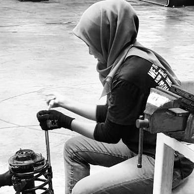 erynazamri's profile picture. stay positive☺️