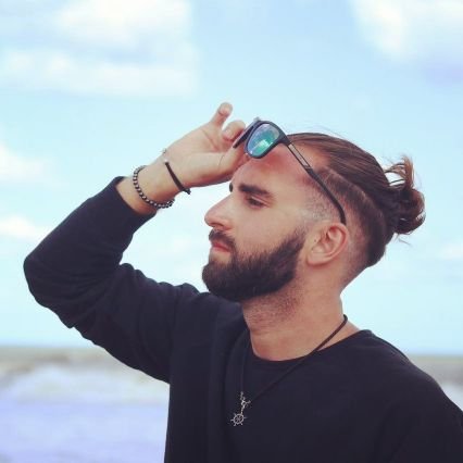 NGualln's profile picture. Psicólogo y Guardavidas.