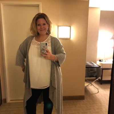 pinkstar81's profile picture. 