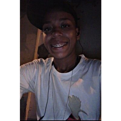 PGSantos6's profile picture. a nossa meta é não abaixa a cabeça pra ninguém ✌💎💸