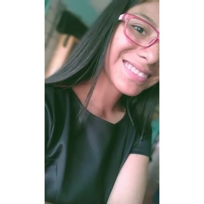 Lenia30310767's profile picture. Música, libros, tarea, letras 🌼