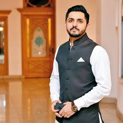 Workaholic | Businessman | Adventurer | Libra | Try To Judge The Remaining Yourself !!