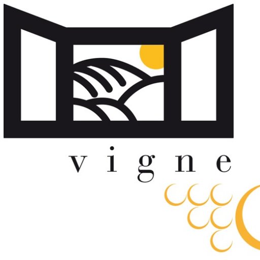 Vigne Guadagno è produttrice di Fiano di Avellino DOCG , Greco di Tufo DOCG, Aglianico DOC, Falanghina DOC