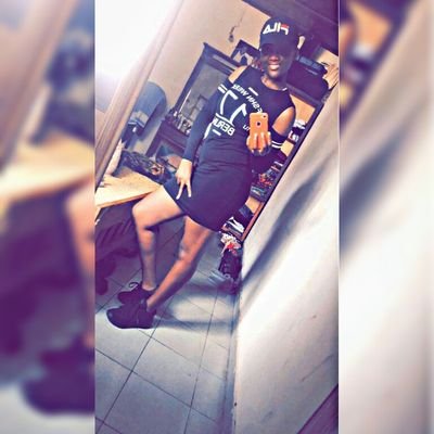 ndongo_danielle's profile picture. karma is bitch ✌