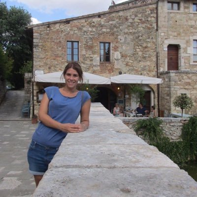 Luisisssss's profile picture. Un fiume di pensieri in fuga, mentre la fame, quella resta sempre, come l'amore per la Lazio.