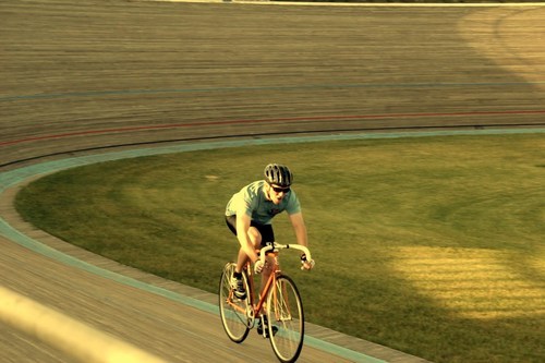 FixedRiders's profile picture. Fixed Riders is a fixed gear cycling website and information sharing community. Find more about track cycling & fixed gear here!