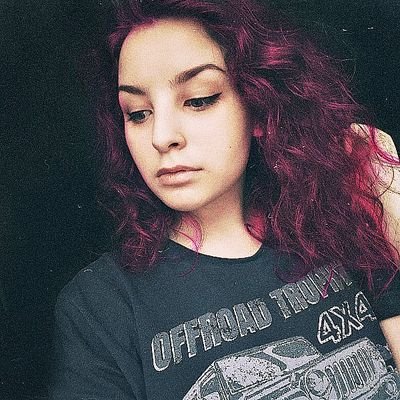 Lydia_Vl's profile picture. It's all about L. Yup.