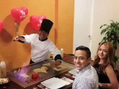 Santori restaurante un estilo en la preparación gastronómica japonesa en focado en la preparación del TEPPANYAKi,hibachi un estilo muy divertido de preparación.