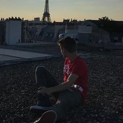 AyeItzVlad's profile picture. 