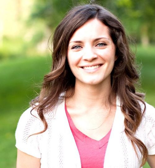 christablakey's profile picture. God shows his love for us in that while we were still sinners, Christ died for us. - Romans 5:8