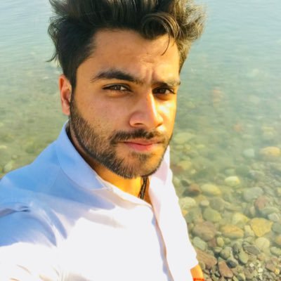 iakshay77's profile picture. medicos 💉