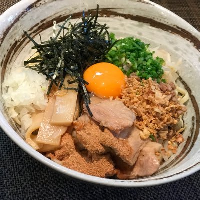 【麺喰(めんばみ)の公式アカウントです】尾張旭市でつけ麺まぜそばやってます( ﾟ∀ ﾟ) 定休日(火) 第1.3火曜日は坦々麺専門店になります☻営業時間 昼10時30～14時30分L.O13時45分頃 夜18時～21時30分L.O20時45分頃 都合により途中オーダーストップする場合があります🙇‍♀️