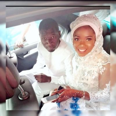 jesubiola's profile picture. Tall dark dude