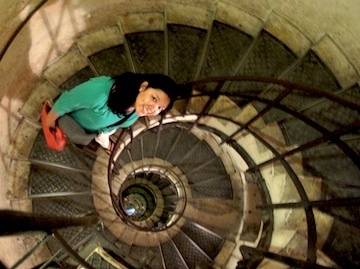 gwace's profile picture. librarian next door 😉