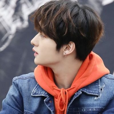 AdelMahendra5's profile picture. #LEEKNOWIFE #IAMNOT 

INDONESIA