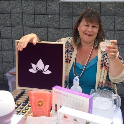 MaMaBeasReads's profile picture. ALL LIVES MATTER! (2 legged, 4 legged, swimmers, winged, plant & Mother Earth. All life!) ONE RACE: Human Race! Get your shit together world!! 🌻💕🙏🏼