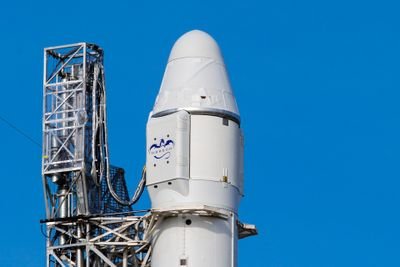 I'm that cone on top of @SpaceXdragon (parody)