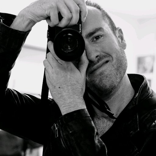Mental health worker, wannabe photographer, failed philosopher, and a pretentious snob when discussing all things art. *apply sarcasm where needed*