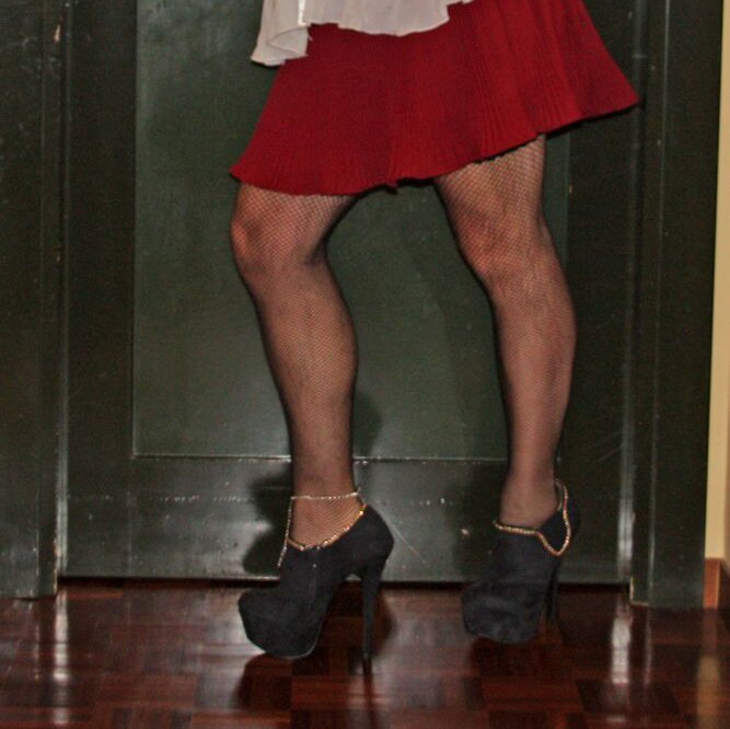 cinziatravesta's profile picture. https://t.co/8v3rNAsa6Y