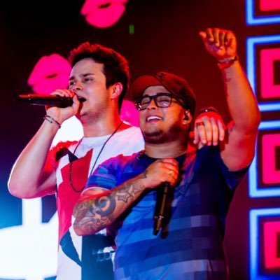 Não tenho o poder de prever o futuro. Mas te garanto de uma certeza que brota do meu coração, que estarei ao teu lado de vocês sempre. MeK 💕🙏