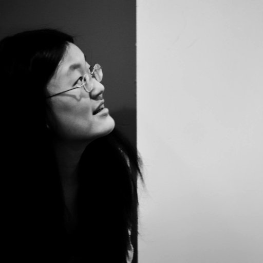 emilysliu_'s profile picture. mit '21 || hths '17