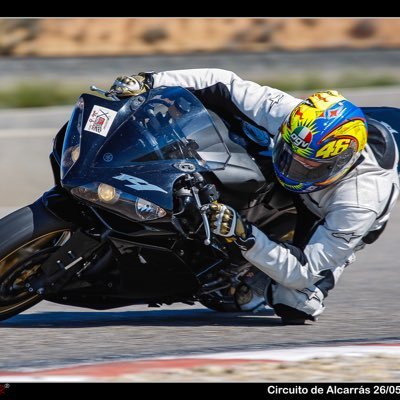 DaniSimR1's profile picture. 