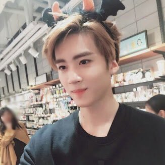 y’all gonna catch some hands if someone makes fun of the8’s mullet again, the8’s mullet is the superior mullet period.