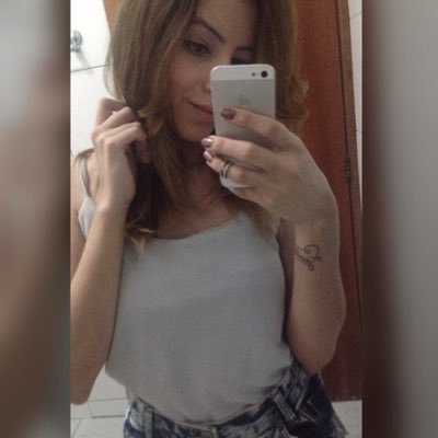 † ♥ 19 primaveras🌹 Atleticana de coração 🖤🐔 💍♥️💑
