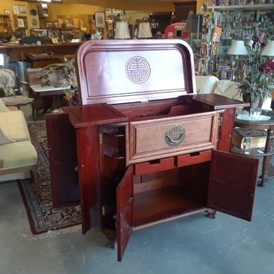 Ruhstaller's Antiques & Collectibles