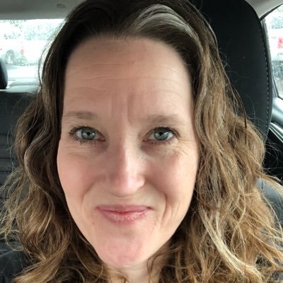 shtechbrary's profile picture. Librarian (gr. 6 - 12), crafter