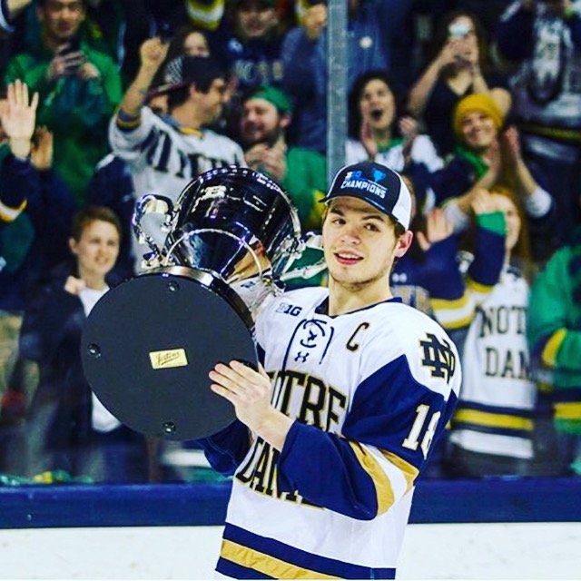 Notre Dame Hockey #18