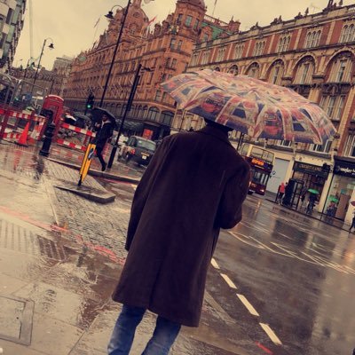 Al3nze871's profile picture. اللهم آرحمني عندما يصلون على صلاة لاسجود فيها ولاركوع💔.