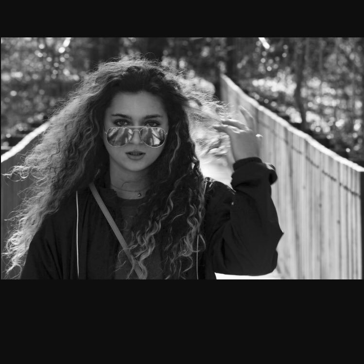 18. Just livin life 🌞 Hellooo 🍯 Lets go on an Adventure Together 💚