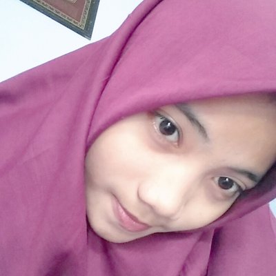 Muka Jam Kosong : Siswa Di Jombang Belajar Tatap Muka Di Ruang Terbuka