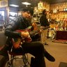 yikemu's profile picture. 旅行とガジェットが好きなギタリスト、コンポーザー、大学講師。好きなカメラはRICOH GRⅢとLeica Q3📷YouTubeでVLOGを始めました。2025年は万博に10回は行きたい。（達成したので20回行こうと思う）